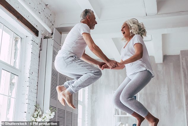 HÃY NHẢY LÊN ĐỂ HỆ CƠ XƯƠNG CHẮC KHỎE HÃY NHẢY LÊN ĐỂ HỆ CƠ XƯƠNG CHẮC KHỎE